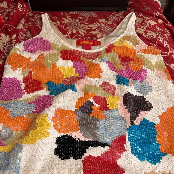 Fabulous sequined top from Chinese designer Shanghai Tang. Side zip. Size 8. - Picture 6 of 6